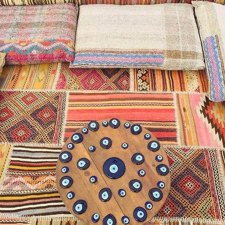 ホテル Caravanserai 3*